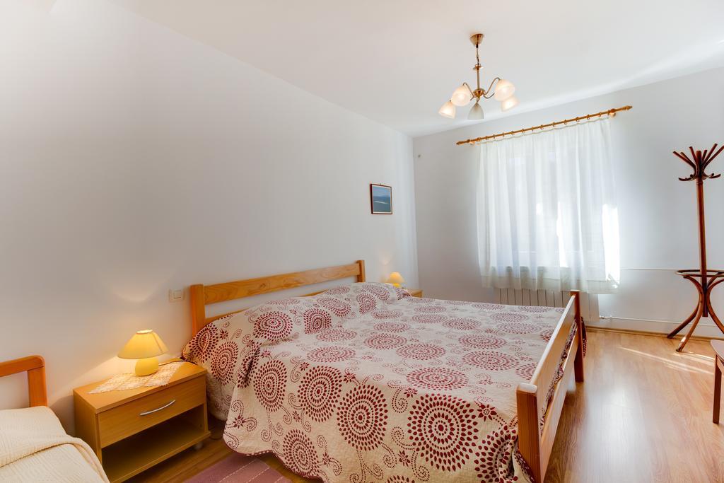 Apartmani Dorita มาลีโลชินจ์ ภายนอก รูปภาพ