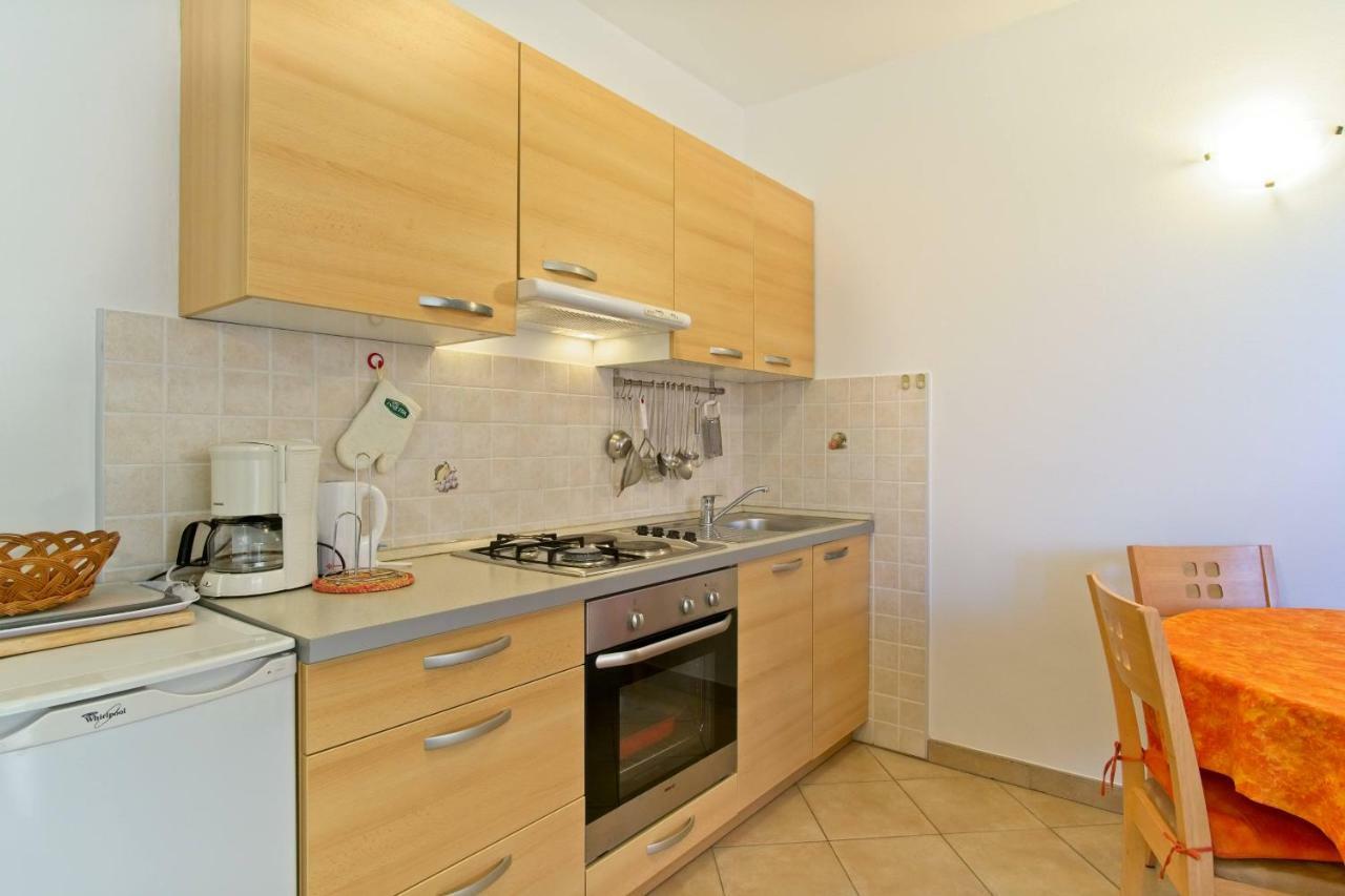 Apartmani Dorita มาลีโลชินจ์ ภายนอก รูปภาพ