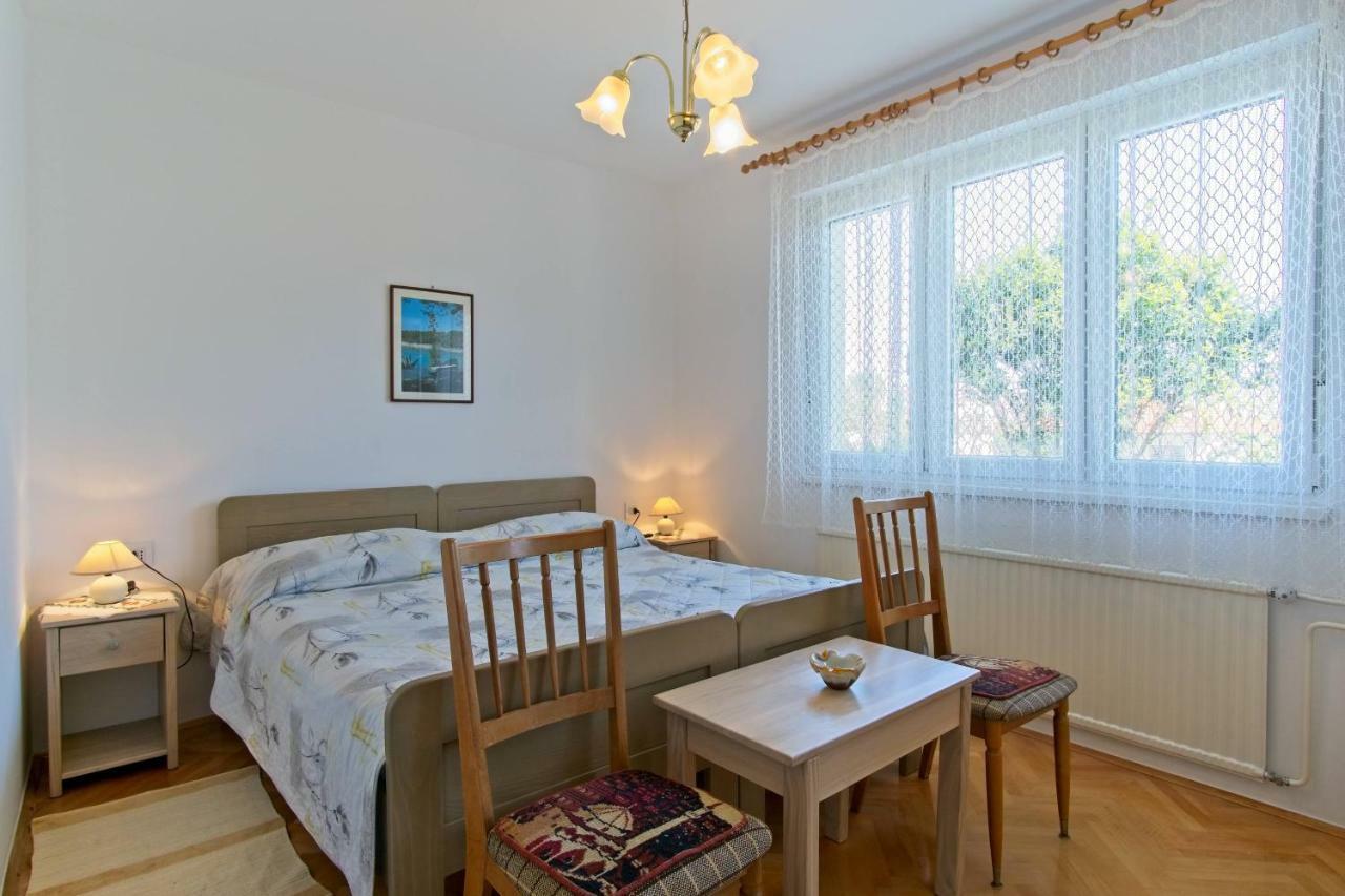 Apartmani Dorita มาลีโลชินจ์ ภายนอก รูปภาพ