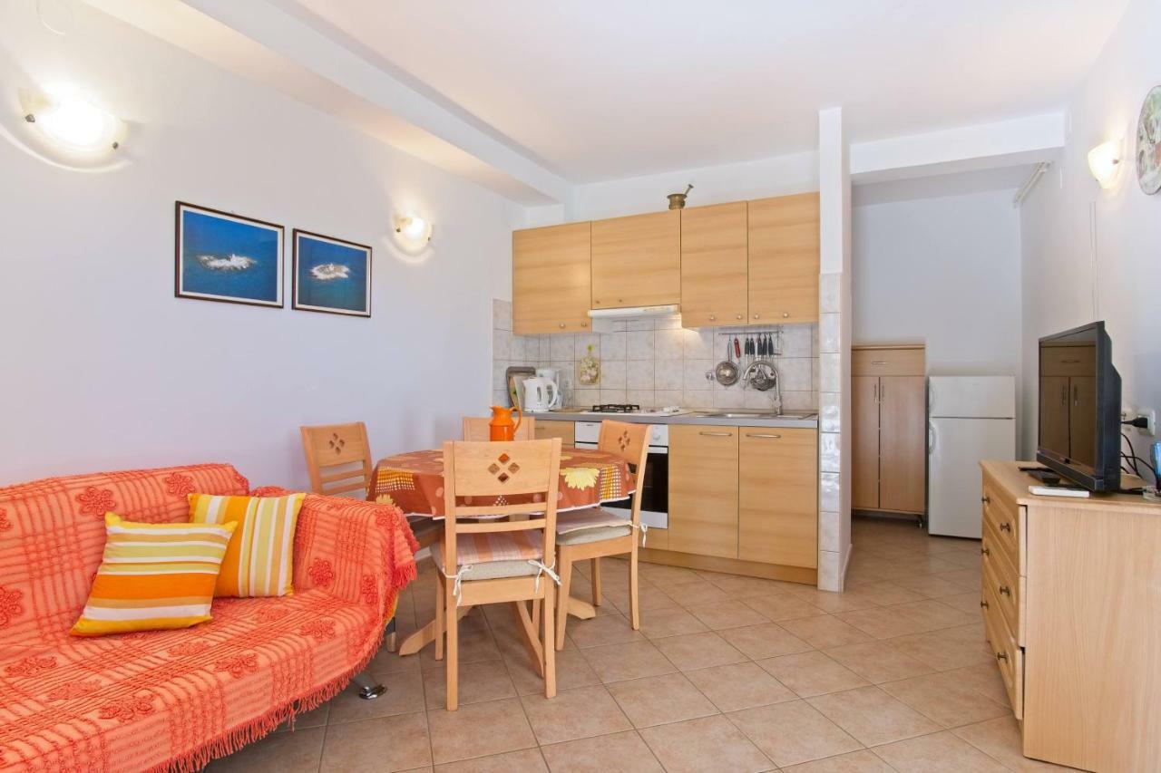 Apartmani Dorita มาลีโลชินจ์ ภายนอก รูปภาพ
