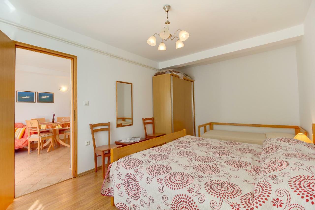 Apartmani Dorita มาลีโลชินจ์ ภายนอก รูปภาพ
