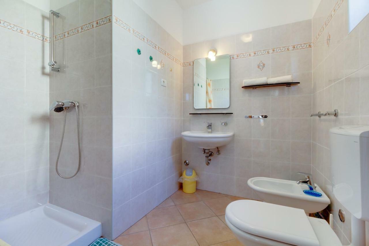 Apartmani Dorita มาลีโลชินจ์ ภายนอก รูปภาพ